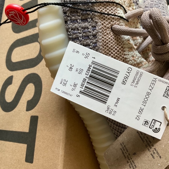 Yeezy boost 350 V2, color: ash pearl - Picture 6 of 8